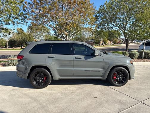 2020 Jeep Grand Cherokee SRT