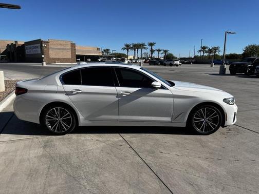 2022 BMW 530 i