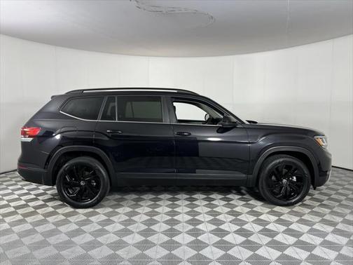 2022 Volkswagen Atlas 3.6L SE w/Technology