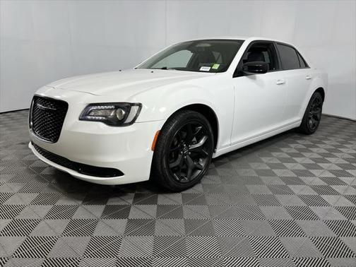 2021 Chrysler 300 Touring