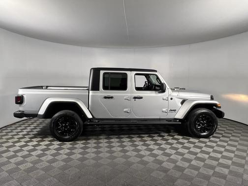 2022 Jeep Gladiator Altitude 4x4