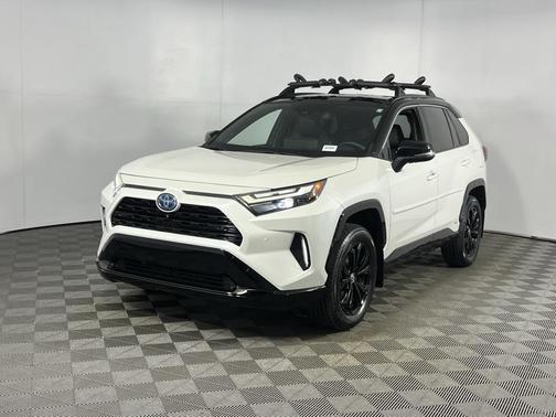 2023 Toyota RAV4 Hybrid SE