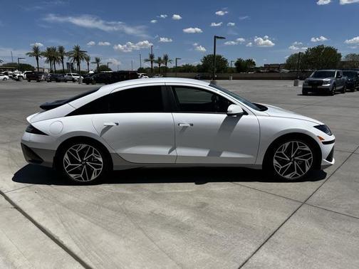 2024 Hyundai IONIQ 6 SEL