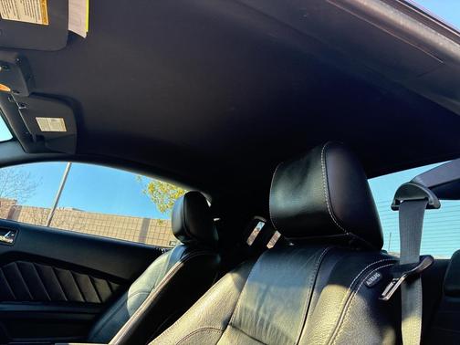 2010 Ford Mustang Premium