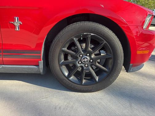 2010 Ford Mustang Premium