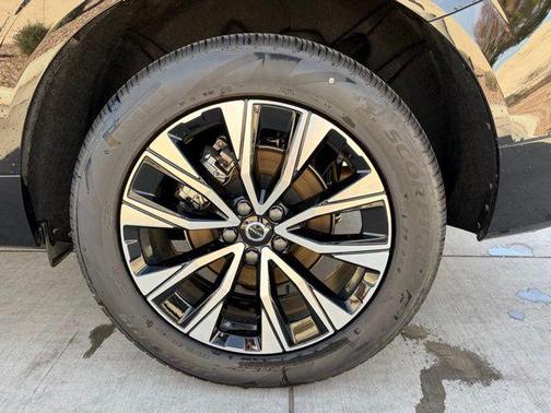 2025 Volvo XC60 B5 Core