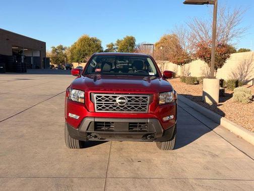 2024 Nissan Frontier SV