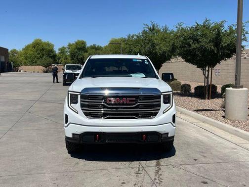 Summit White 2024 GMC Sierra 1500 AT4