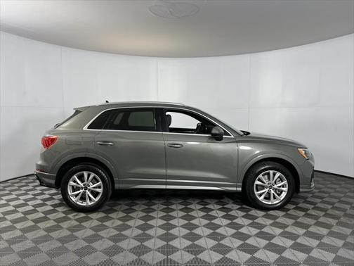 2022 Audi Q3 45 S line Premium