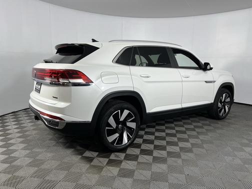 2024 Volkswagen Atlas Cross Sport 2.0T SEL