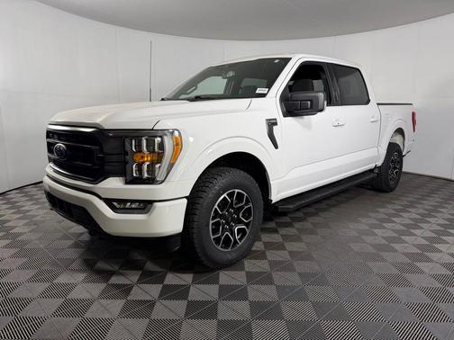 Oxford White 2023 Ford F-150 XLT