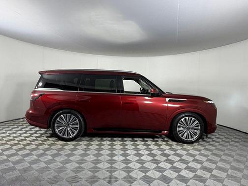 2025 INFINITI QX80 SENSORY AWD