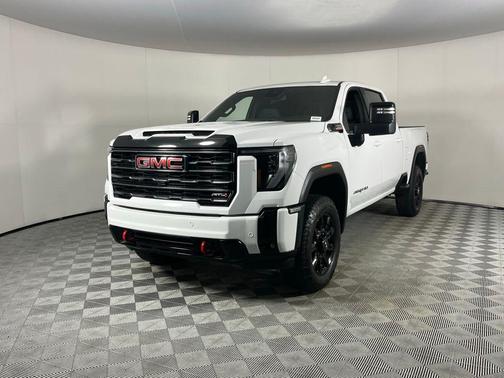 2025 GMC Sierra 2500 AT4