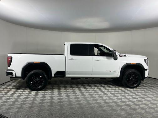 2025 GMC Sierra 2500 AT4