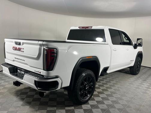 Summit White 2025 GMC Sierra 2500 AT4