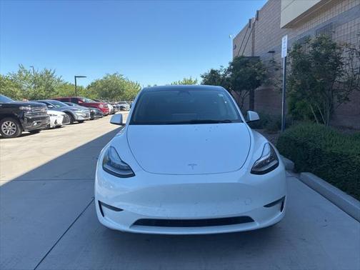 2022 Tesla Model Y Long Range Dual Motor All-Wheel Drive