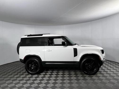 2024 Land Rover Defender 90 P300 S