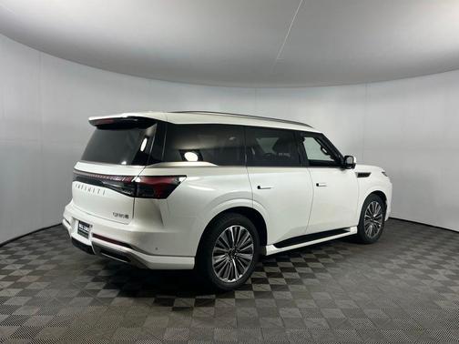 2025 INFINITI QX80 SENSORY AWD