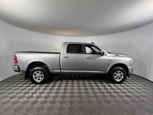 2022 RAM 2500 Laramie Crew Cab 4x4 6'4' Box