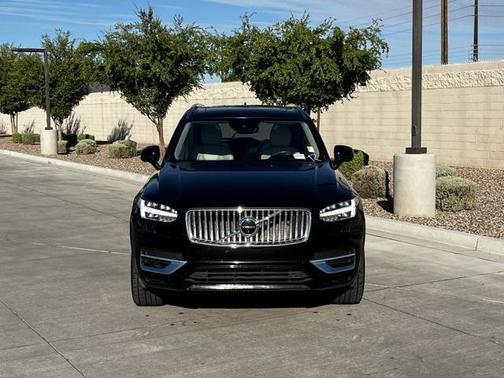 2022 Volvo XC90 Recharge Plug-In Hybrid T8 Inscription 6 Passenger