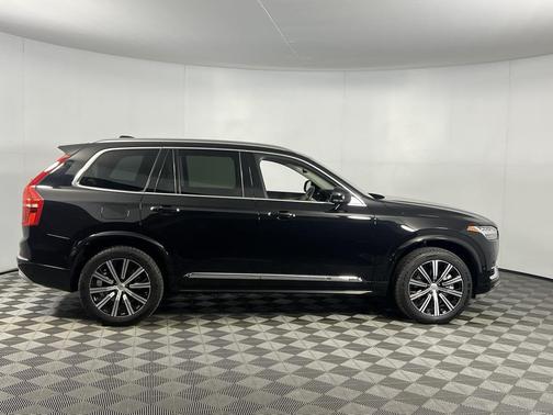 2022 Volvo XC90 Recharge Plug-In Hybrid T8 Inscription 6 Passenger