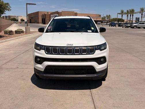 Bright White Clearcoat 2022 Jeep Compass Latitude Lux