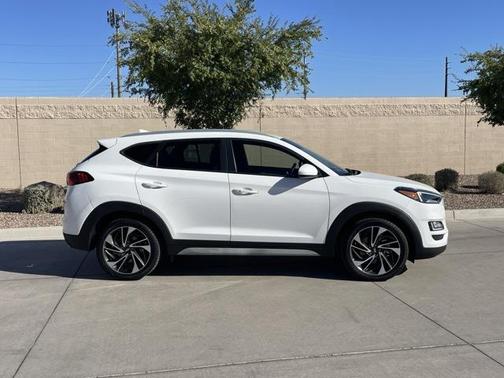 2020 Hyundai TUCSON Sport