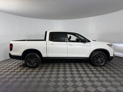 Platinum White Pearl 2025 Honda Ridgeline Sport