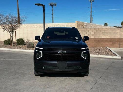 2025 Chevrolet Suburban RST
