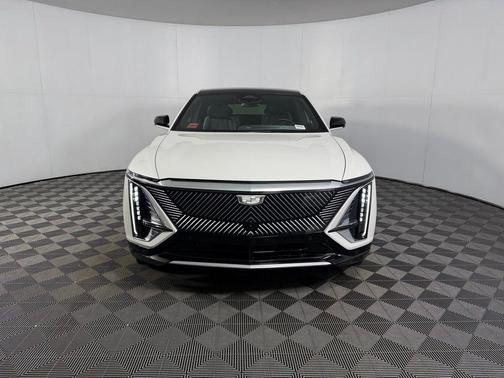 Crystal White Tricoat 2024 Cadillac LYRIQ Tech