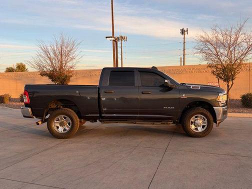 2019 RAM 2500 Tradesman Crew Cab 4x4 6'4' Box