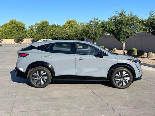 Boulder Gray Pearl 2023 Nissan ARIYA ENGAGE