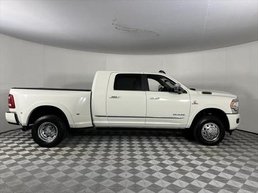 2021 RAM 3500 Limited Mega Cab 4x4 6'4' Box
