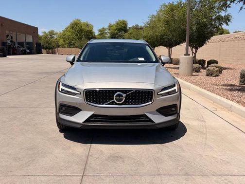 Gray 2025 Volvo V60 Cross Country Plus, B5 AWD Gas (mild hybrid)