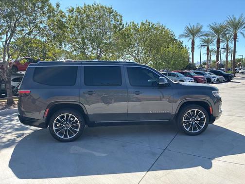 2022 Jeep Wagoneer Series III 4x2