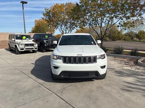 2017 Jeep Grand Cherokee Laredo