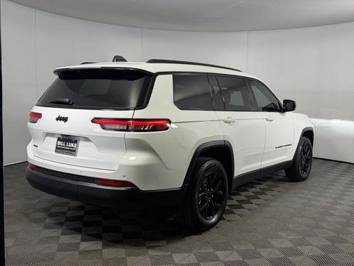 Bright White Clearcoat 2025 Jeep Grand Cherokee L Altitude