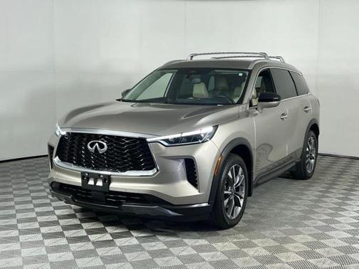 2022 INFINITI QX60 Luxe