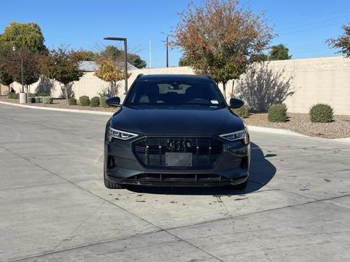 2023 Audi e-tron Premium quattro