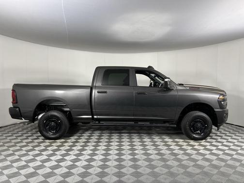 2025 RAM 2500 Tradesman Crew Cab 4x4 6'4' Box