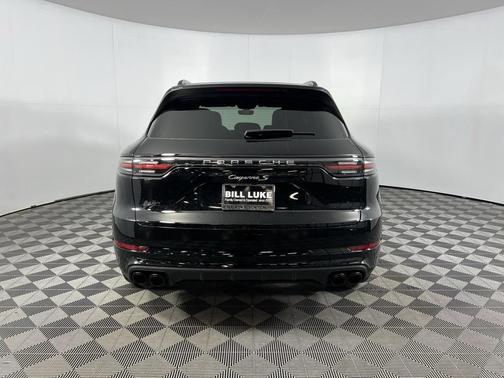 2023 Porsche Cayenne S