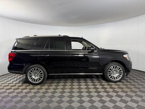 Agate Black Metallic 2023 Ford Expedition Limited