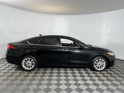 2020 Ford Fusion Hybrid SE