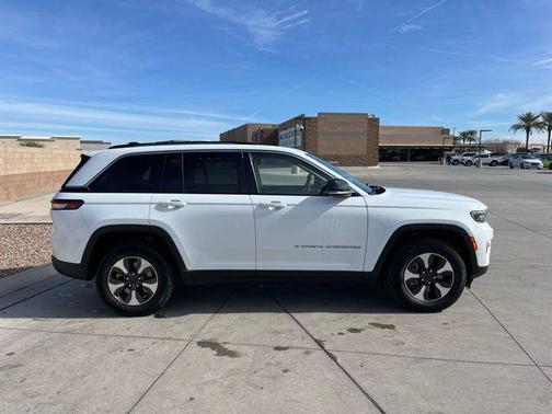 2022 Jeep Grand Cherokee 4xe Base