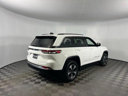 2022 Jeep Grand Cherokee 4xe Base