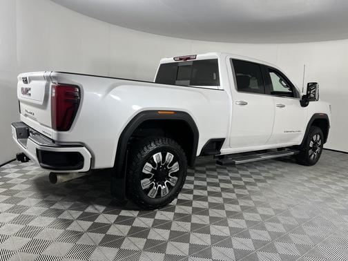 2024 GMC Sierra 2500 Denali