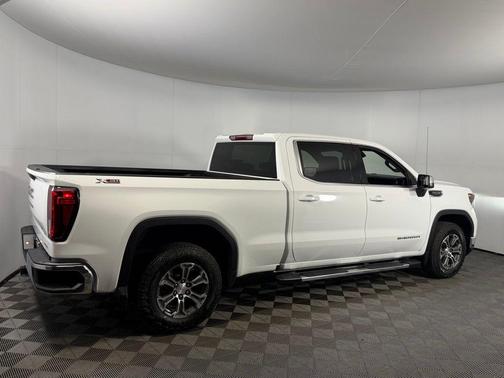 2023 GMC Sierra 1500 SLE