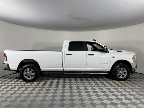 2024 RAM 3500 Big Horn Crew Cab 4x4 8' Box