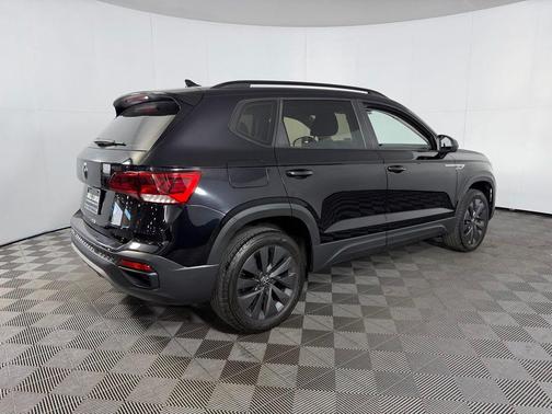 Deep Black 2023 Volkswagen Taos 1.5T S