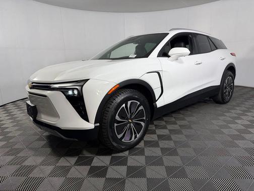 Summit White 2024 Chevrolet Blazer EV eAWD LT